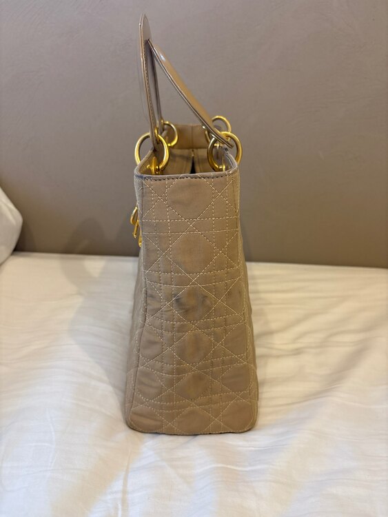 レディディオールカナージュ（ブランドバッグ）の商品画像 - 査定依頼日：2025年5月3日 - 最高査定価格：60,000円