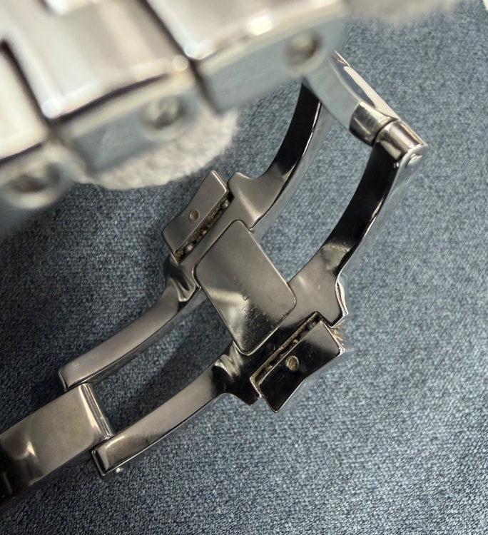 ヴァシュロン コンスタンタン オーヴァーシーズ 47450 B01A-922（高級時計）の商品画像 - 査定依頼日：2026年1月20日 - 最高査定価格：2,000,000円