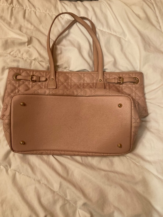 ディオールバック（ブランドバッグ）の商品画像 - 査定依頼日：2025年7月14日 - 最高査定価格：92,000円