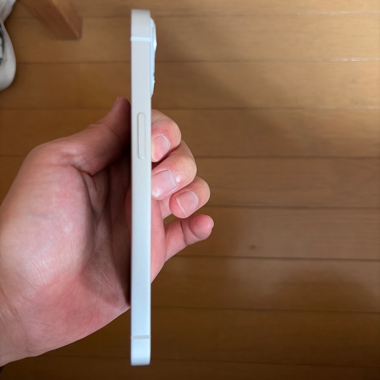 iPhone 13 128GB SIMフリー（スマホ）の商品画像 - 査定依頼日：2026年4月2日 - 最高査定価格：36,000円