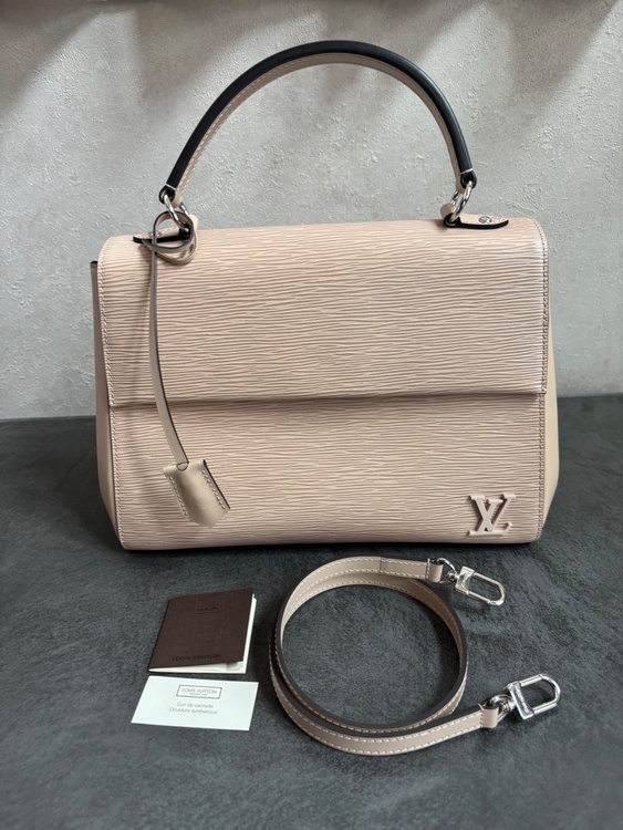 クリュニー BB（ブランドバッグ）の商品画像 - 査定依頼日：2026年2月24日 - 最高査定価格：125,000円