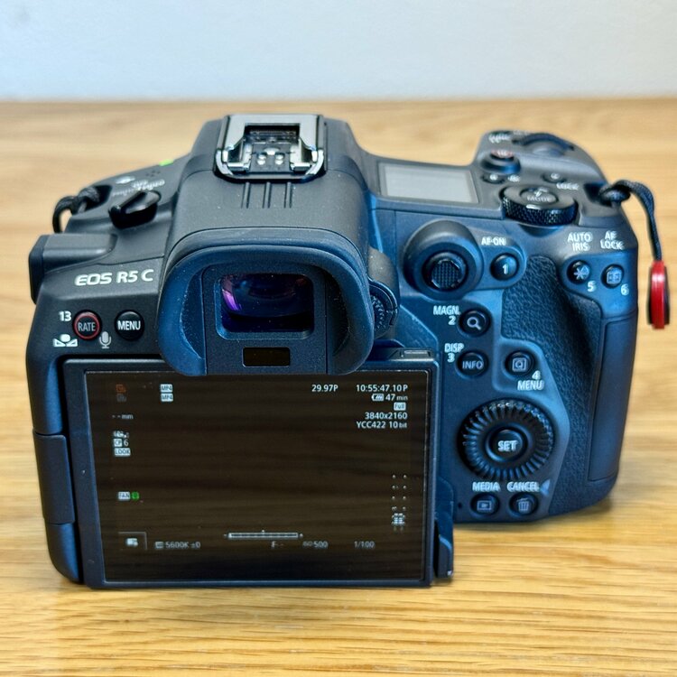 R5C（カメラ）の商品画像 - 査定依頼日：2026年5月19日 - 最高査定価格：100,000円