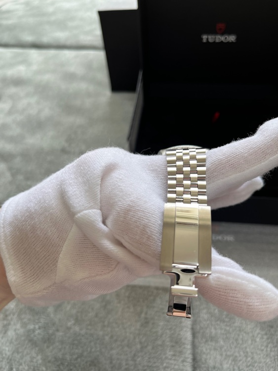 M7941A1A0RU-0003（高級時計）の商品画像 - 査定依頼日：2025年7月17日 - 最高査定価格：420,000円