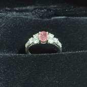  パパラチャサファイアリング(宝石鑑定書あり、脇石天然ダイアモンド)（宝石）の商品画像 - 査定依頼日：2025年5月20日 - 最高査定価格：70,000円