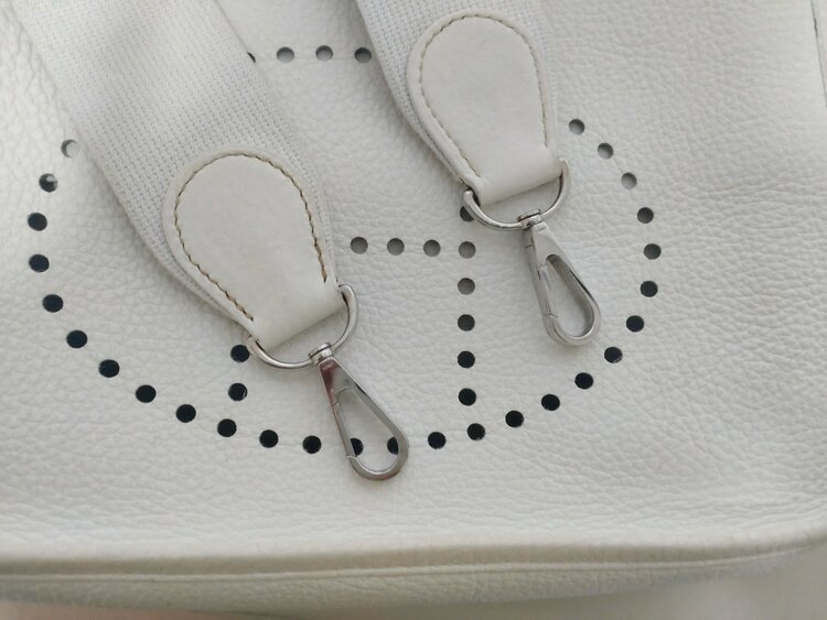 エルメス　エブリン　白　PM（ブランドバッグ）の商品画像 - 査定依頼日：2026年3月2日 - 最高査定価格：180,000円