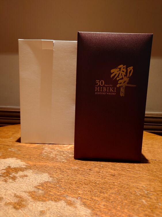 ウイスキー サントリー響 （お酒）の商品画像 - 査定依頼日：2025年8月4日 - 最高査定価格：501,000円