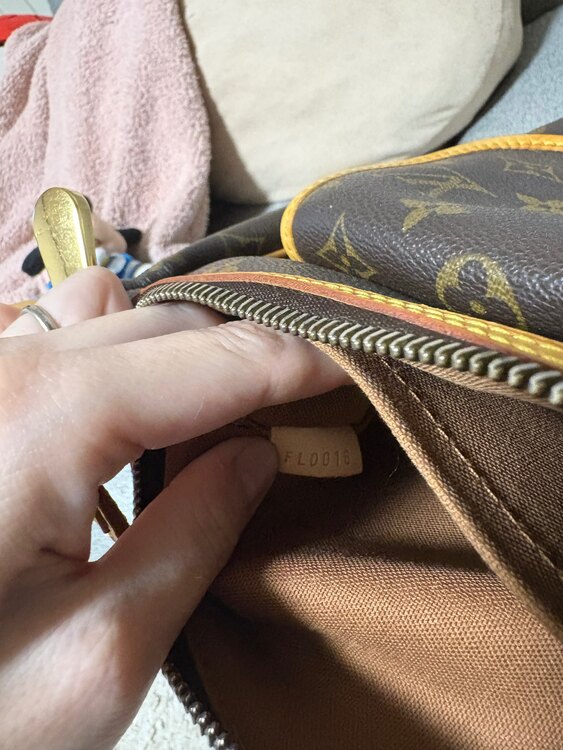 FL0016（ブランドバッグ）の商品画像 - 査定依頼日：2025年5月3日 - 最高査定価格：180,000円