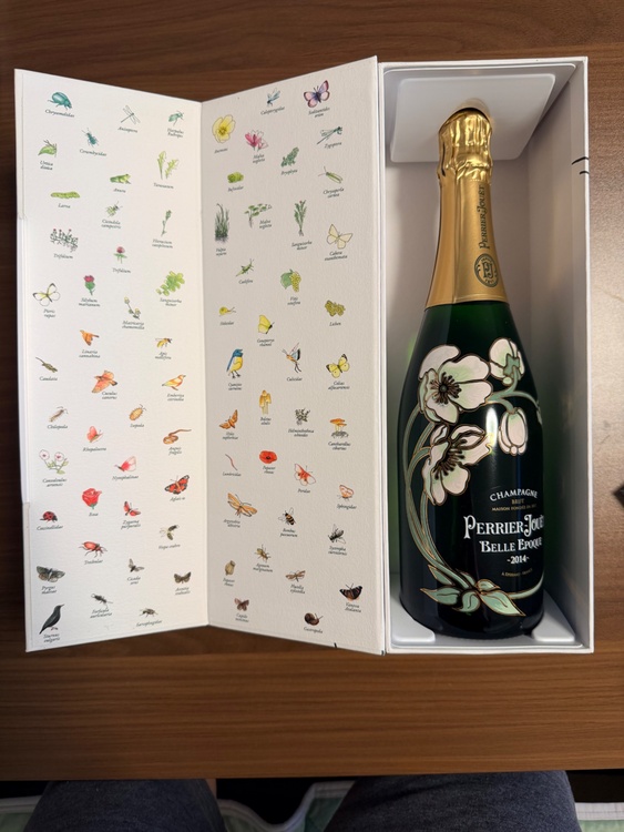 シャンパン ペリエ・ジュエ （お酒）の商品画像 - 査定依頼日：2026年4月13日 - 最高査定価格：23,000円