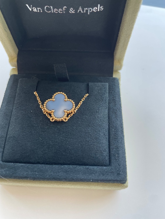 Van cleef & Alpels（宝石）の商品画像 - 査定依頼日：2026年5月9日 - 最高査定価格：370,000円