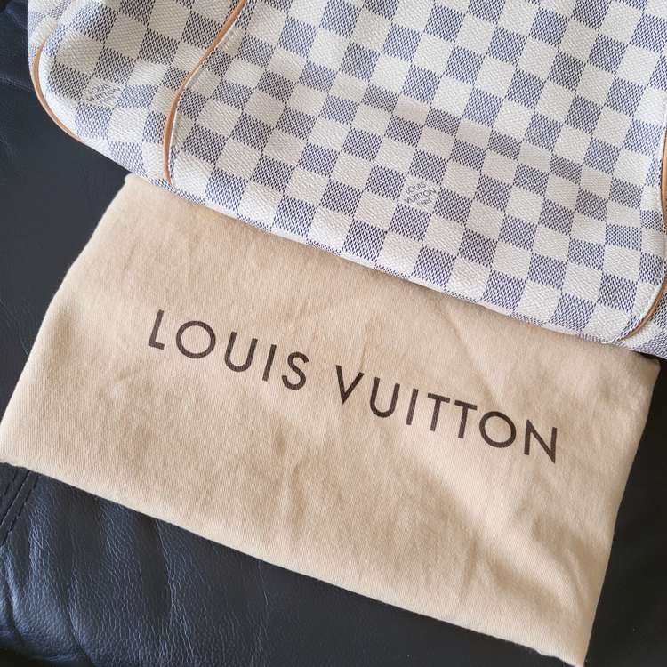 ガリエラ（ブランドバッグ）の商品画像 - 査定依頼日：2022年8月18日 - 最高査定価格：120,000円