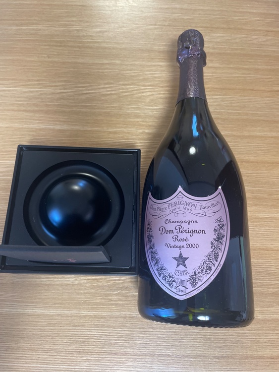 シャンパン ドン・ペリニヨン （お酒）の商品画像 - 査定依頼日：2025年12月9日 - 最高査定価格：30,000円