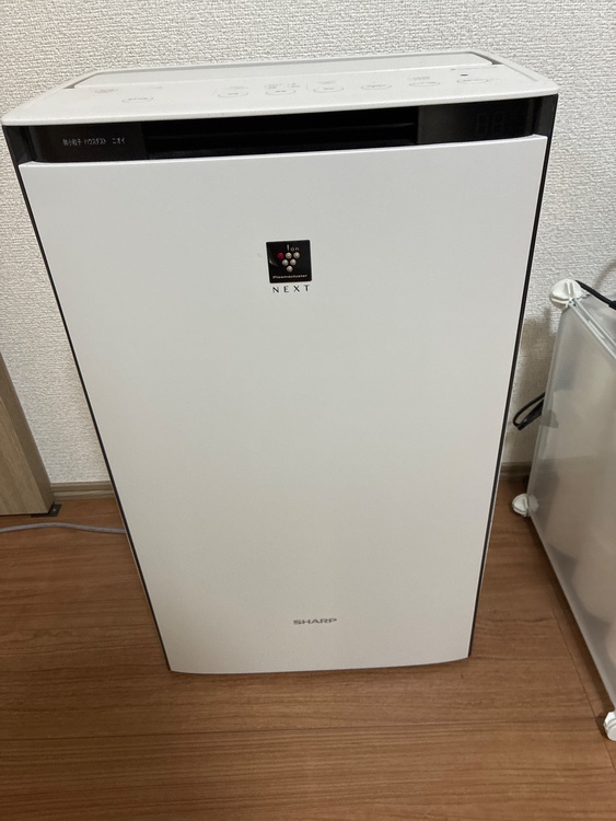 シャープ 加湿 空気清浄機 KI-RX70-W（家電）の商品画像 - 査定依頼日：2026年1月12日 - 最高査定価格：9,800円