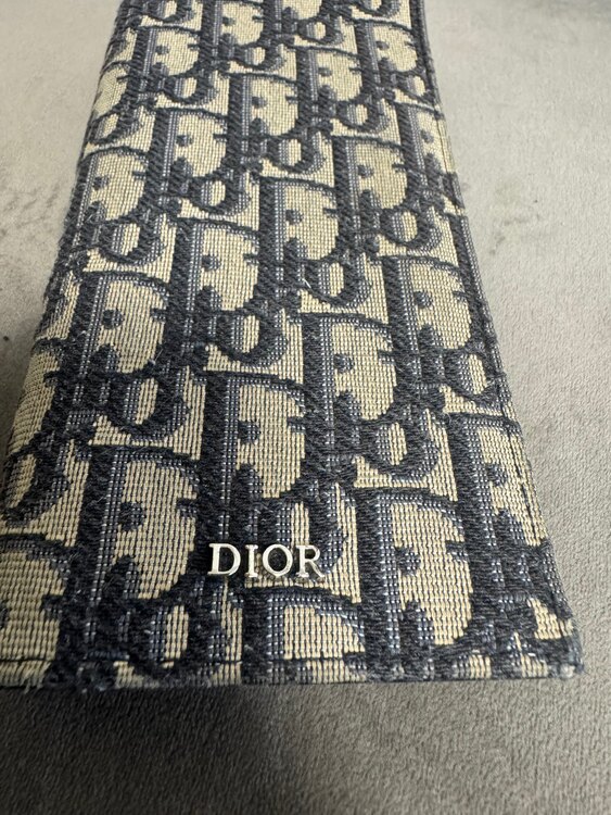 ディオール  （ブランドバッグ）の商品画像 - 査定依頼日：2025年5月31日 - 最高査定価格：35,000円