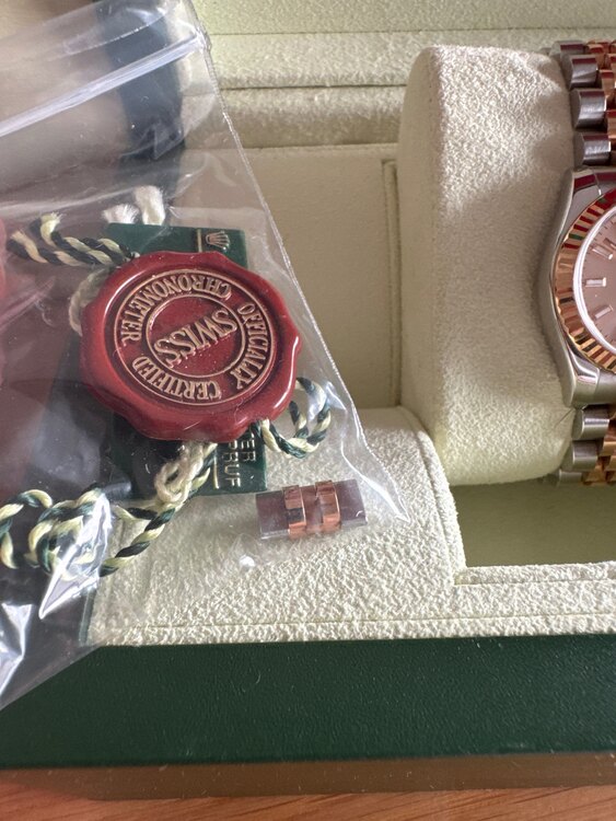 ロレックス デイトジャスト D24644（高級時計）の商品画像 - 査定依頼日：2025年4月2日 - 最高査定価格：1,150,000円