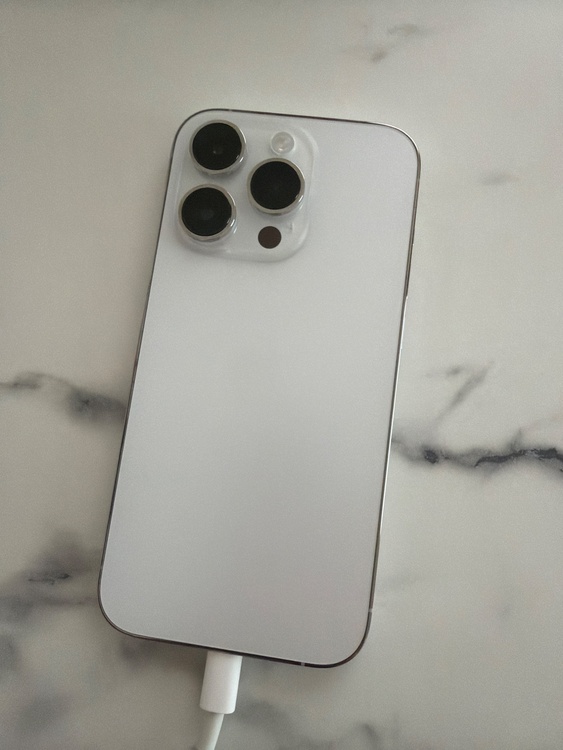 iPhone14Pro（スマホ）の商品画像 - 査定依頼日：2026年6月27日 - 最高査定価格：65,000円