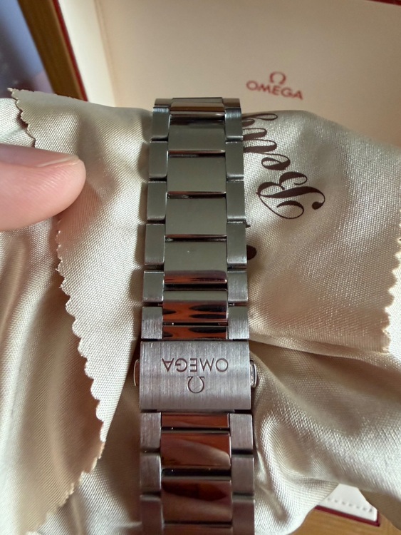 シーマスター アクアテラ 150M ワールドタイマー（高級時計）の商品画像 - 査定依頼日：2025年12月3日 - 最高査定価格：1,000,000円