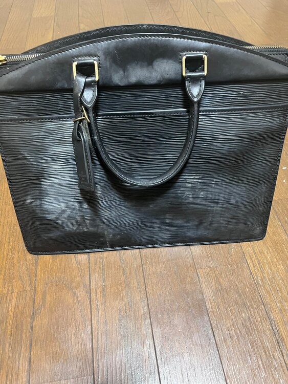 ルイヴィトン エピ （ブランドバッグ）の商品画像 - 査定依頼日：2025年3月28日 - 最高査定価格：10,000円