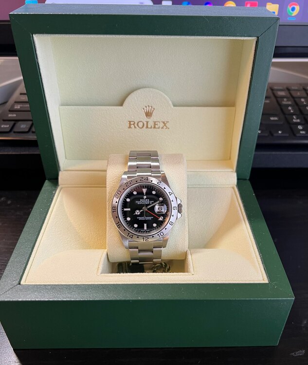 ロレックス エクスプローラー エクスプローラー2 16570 黒文字盤 2009年Vばを（高級時計）の商品画像 - 査定依頼日：2025年4月6日 - 最高査定価格：1,100,000円