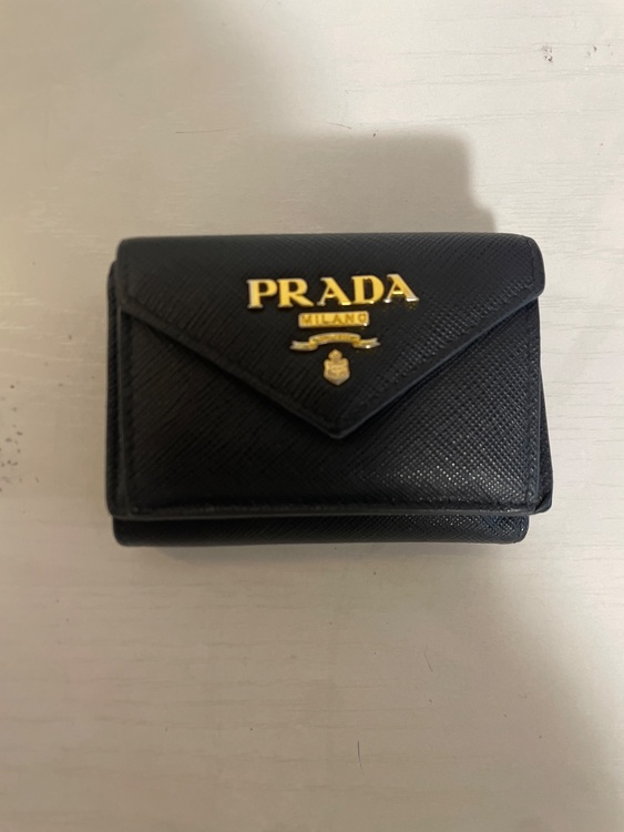 プラダ  （ブランドバッグ）の商品画像 - 査定依頼日：2025年6月3日 - 最高査定価格：25,000円