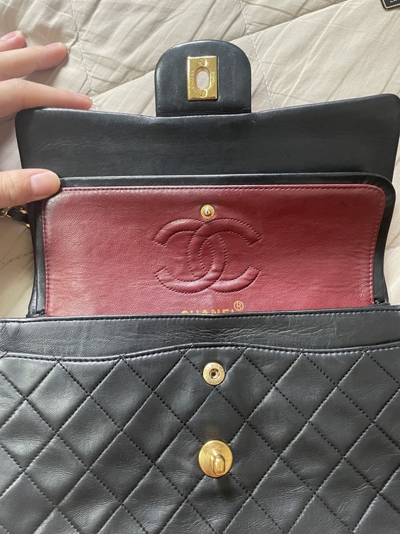  ダブルフラップ チェーン ショルダーバッグ（ブランドバッグ）の商品画像 - 査定依頼日：2022年9月11日 - 最高査定価格：400,000円