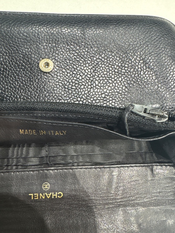 キャビアスキン　ココマーク長財布（ブランド財布・小物）の商品画像 - 査定依頼日：2026年4月5日 - 最高査定価格：25,000円