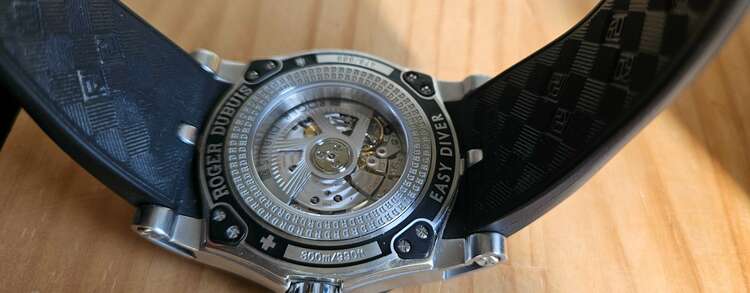 ロジェ・デュブイ イージーダイバー SED46,AUTOMVTRD14,S（高級時計）の商品画像 - 査定依頼日：2025年1月5日 - 最高査定価格：500,000円