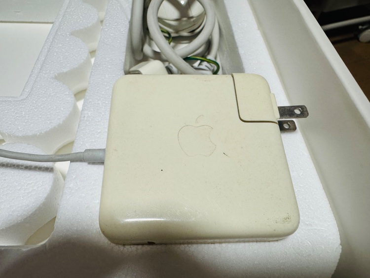 MacBook2008 early（PC・タブレット）の商品画像 - 査定依頼日：2025年11月4日 - 最高査定価格：3,000円