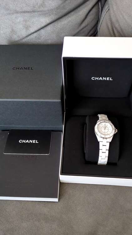 シャネル J12 H570（高級時計）の商品画像 - 査定依頼日：2025年3月21日 - 最高査定価格：525,000円