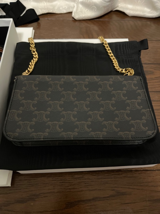 セリーヌ  （ブランドバッグ）の商品画像 - 査定依頼日：2025年9月28日 - 最高査定価格：140,000円