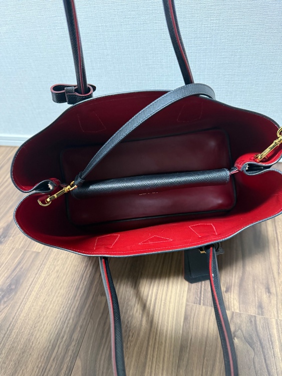 モデル：ドゥーブル（ダブルバッグ） 型番：B2756T（ブランドバッグ）の商品画像 - 査定依頼日：2026年10月11日 - 最高査定価格：150,000円