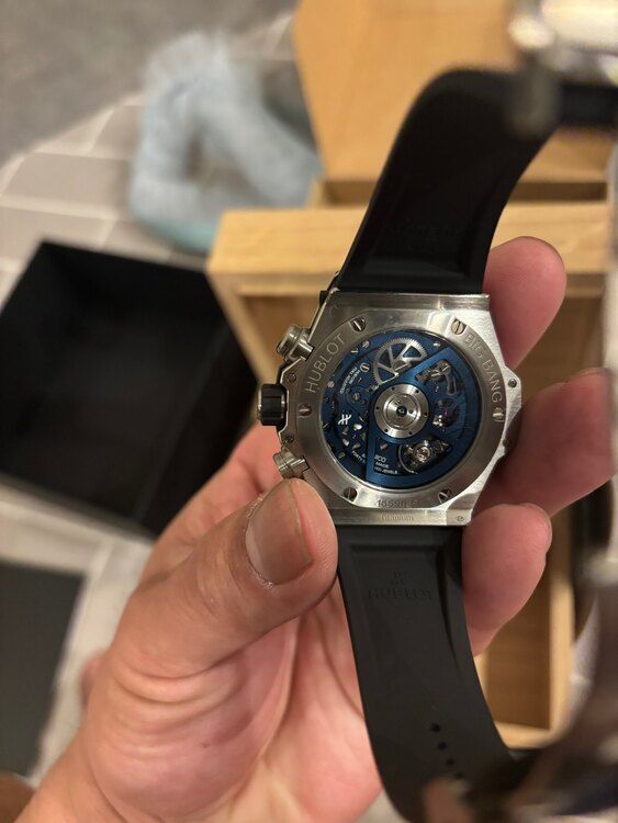 ウブロ ビックバン （高級時計）の商品画像 - 査定依頼日：2025年5月11日 - 最高査定価格：1,450,000円