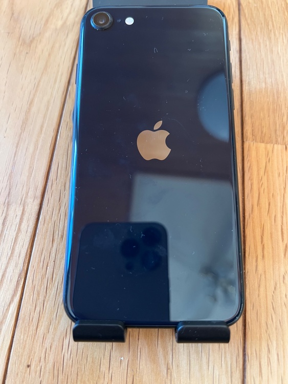 iPhone SE (第 3 世代) 128GB SIMフリー（スマホ）の商品画像 - 査定依頼日：2025年12月9日 - 最高査定価格：20,000円