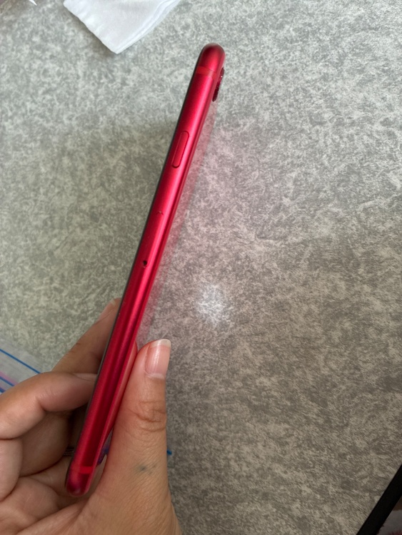 iPhonese2 （スマホ）の商品画像 - 査定依頼日：2026年4月26日 - 最高査定価格：10,000円