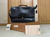 ショルダーバッグ　73005A　　5180 BLACK   8750　（型番？）（ブランドバッグ）の商品画像 - 査定依頼日：2024年9月16日 - 最高査定価格：3,000円