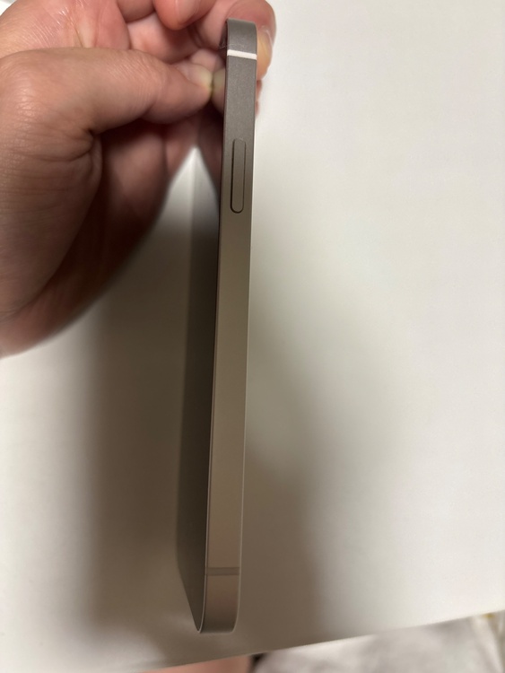 iPhone iPhone 12 256GB SIMフリー（スマホ）の商品画像 - 査定依頼日：2026年8月9日 - 最高査定価格：35,000円