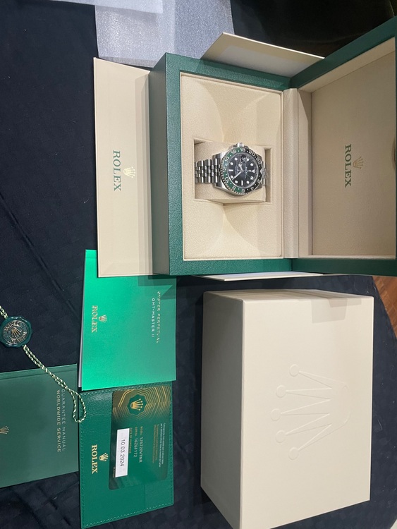 GMTマスター（高級時計）の商品画像 - 査定依頼日：2025年9月13日 - 最高査定価格：2,550,000円