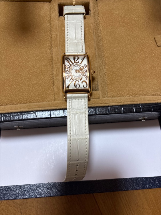 フランクミュラー ロングアイランド （高級時計）の商品画像 - 査定依頼日：2025年8月8日 - 最高査定価格：500,000円