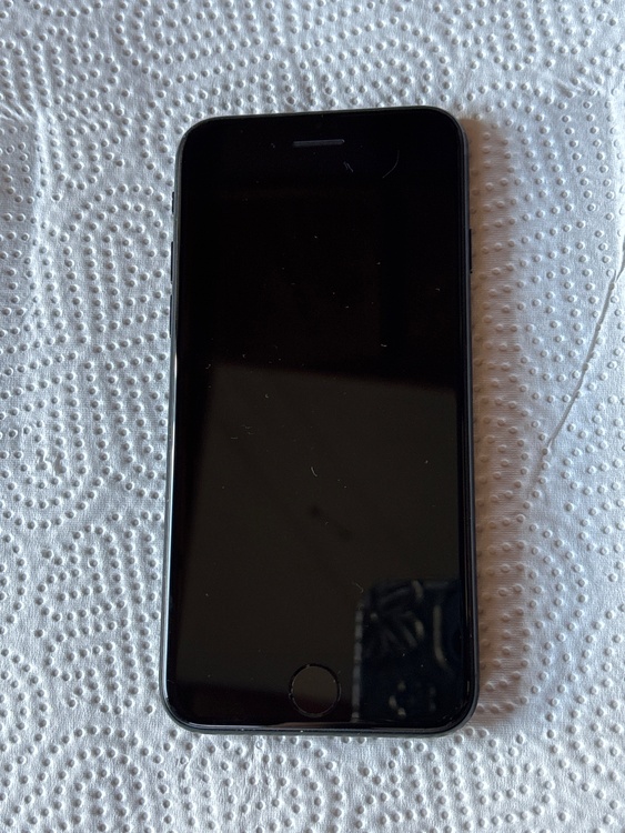 iPhoneSE A2782（スマホ）の商品画像 - 査定依頼日：2026年10月22日 - 最高査定価格：14,000円