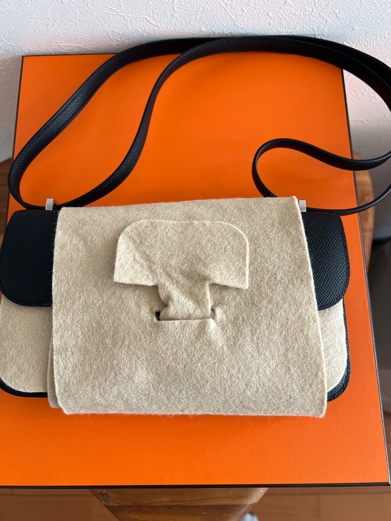 コンスタンスエラン（ブランドバッグ）の商品画像 - 査定依頼日：2026年3月28日 - 最高査定価格：1,550,000円