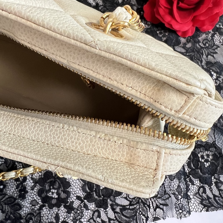 CHANEL キャビアスキンマトラッセ チェーンショルダー　ファスナー開閉タイプ（ブランドバッグ）の商品画像 - 査定依頼日：2022年3月9日