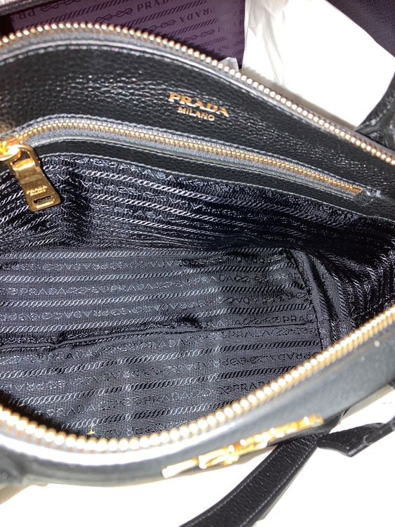 プラダ  （ブランドバッグ）の商品画像 - 査定依頼日：2025年12月20日 - 最高査定価格：140,000円