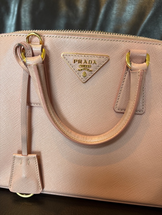 プラダ  （ブランドバッグ）の商品画像 - 査定依頼日：2026年3月16日 - 最高査定価格：85,000円