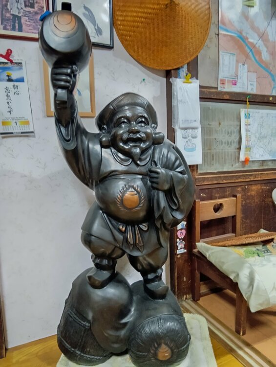 ブロンズ製大黒像１メートル（美術品・骨董品）の商品画像 - 査定依頼日：2026年9月15日 - 最高査定価格：5,000円