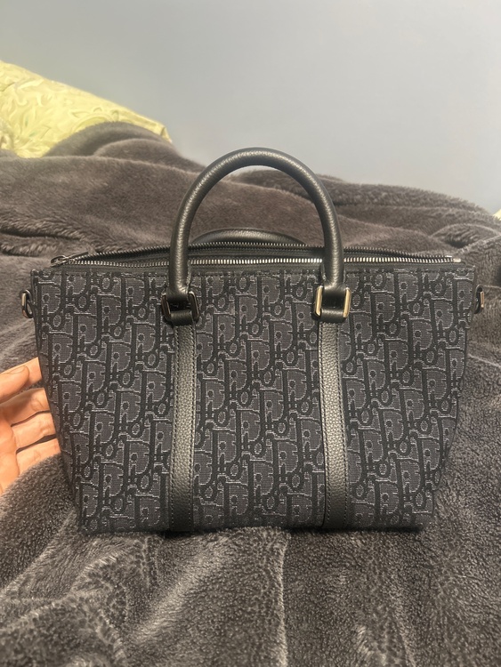 Weekender 25バッグディオールオブリーク メタリックジャカード（ブランドバッグ）の商品画像 - 査定依頼日：2025年12月9日 - 最高査定価格：250,000円