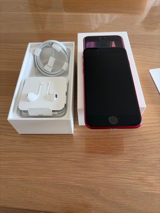 iPhoneSE（スマホ）の商品画像 - 査定依頼日：2026年6月14日 - 最高査定価格：4,500円