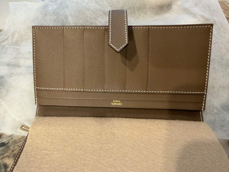 ベアン　長財布（ブランド財布・小物）の商品画像 - 査定依頼日：2026年5月21日 - 最高査定価格：140,000円