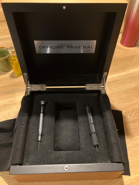 パネライ サブマーシブル pam0297（高級時計）の商品画像 - 査定依頼日：2025年8月25日 - 最高査定価格：850,000円