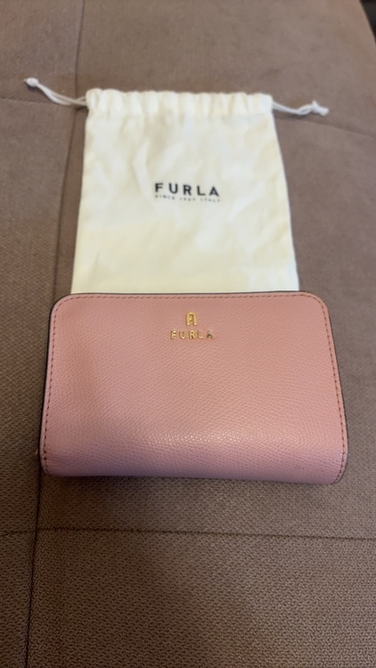 FURLA カメリア　M ALBA（ブランド財布・小物）の商品画像 - 査定依頼日：2025年12月12日 - 最高査定価格：100,000円