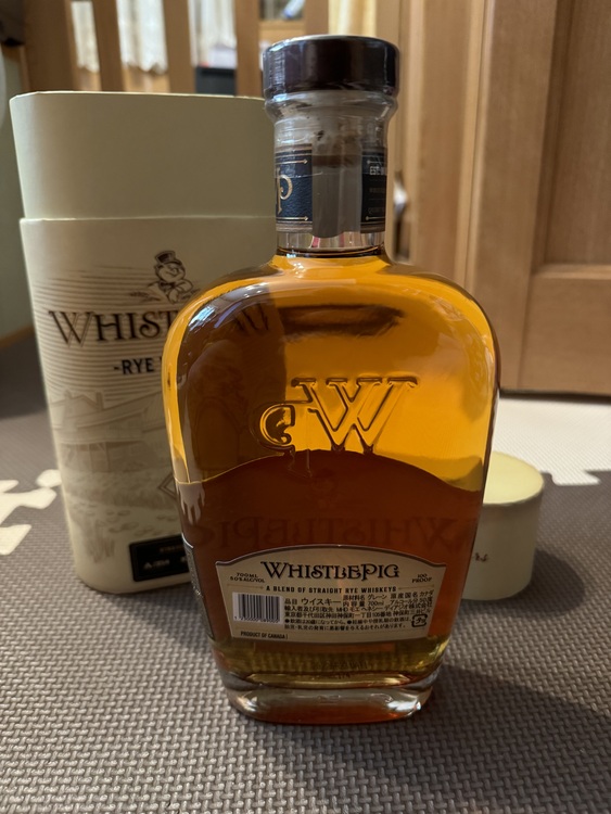 ホイッスルピッグ10年 スモールバッチ ライ ウイスキー700ml 箱付き（お酒）の商品画像 - 査定依頼日：2025年3月29日 - 最高査定価格：2,500円