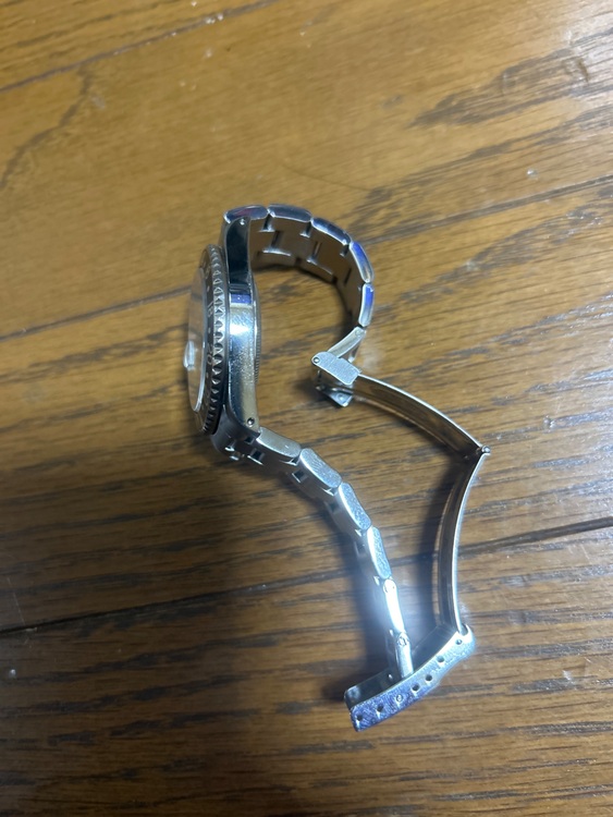 ロレックス GMTマスター 1971（高級時計）の商品画像 - 査定依頼日：2025年9月29日 - 最高査定価格：1,670,000円